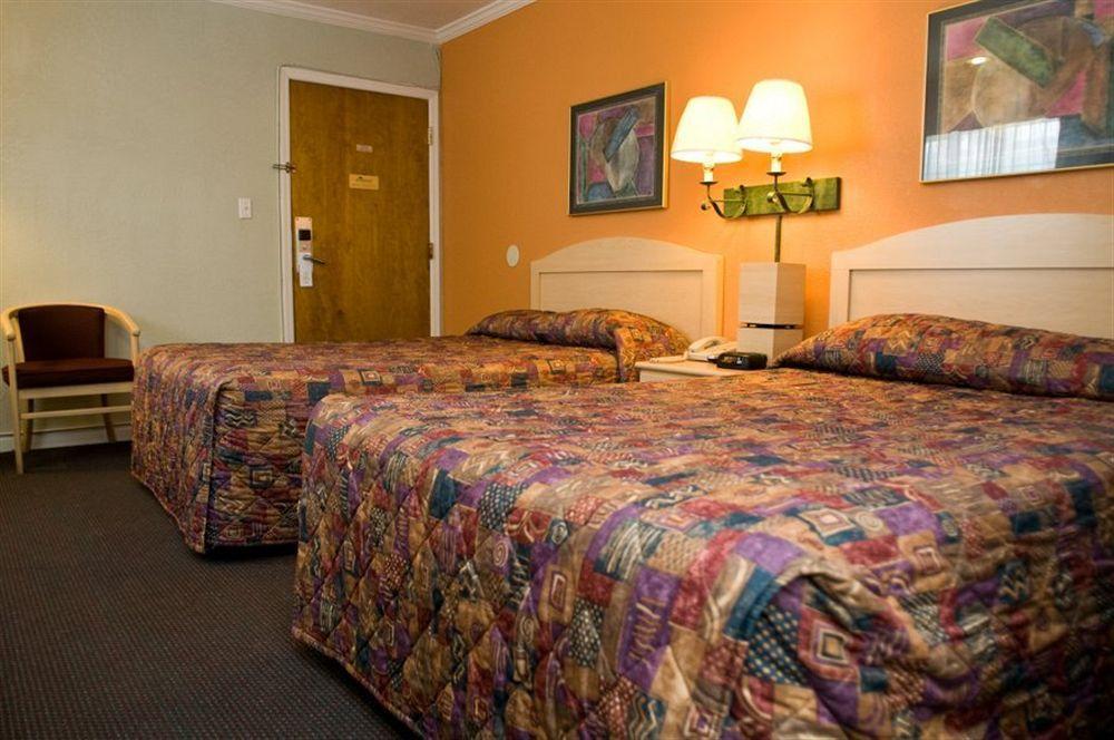 At Golden Gate Motel San Francisco